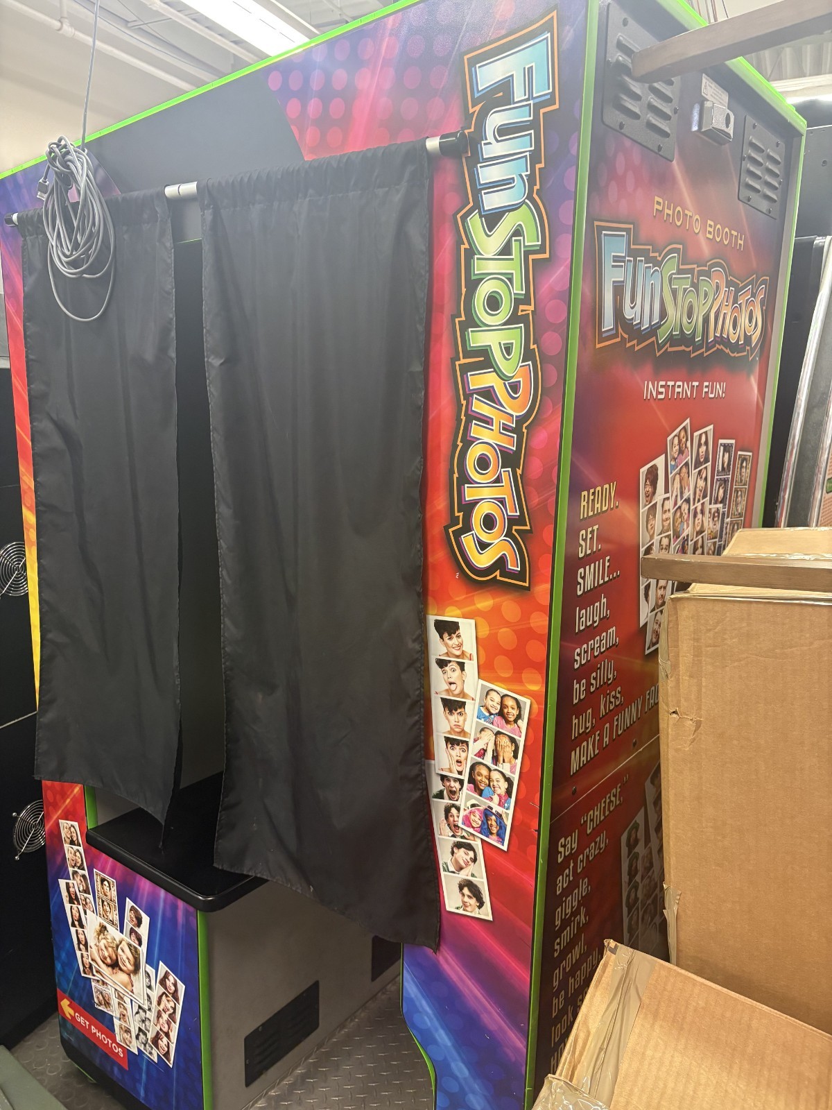 Fun Stop Photos Gen 2 Commercial Arcade Photo Booth - Dual Printer Fun Stop Photos Gen 2 Commercial Arcade Photo Booth - Dual Printer