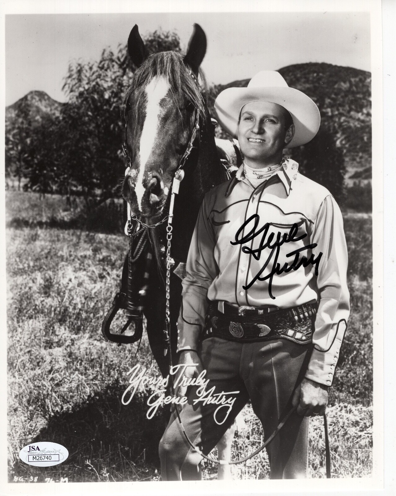 GENE AUTRY AUTOGRAPHED 8x10 VINTAGE PHOTO AMAZING POSE+HIS HORSE JSA GENE AUTRY AUTOGRAPHED 8x10 VINTAGE PHOTO AMAZING POSE+HIS HORSE JSA