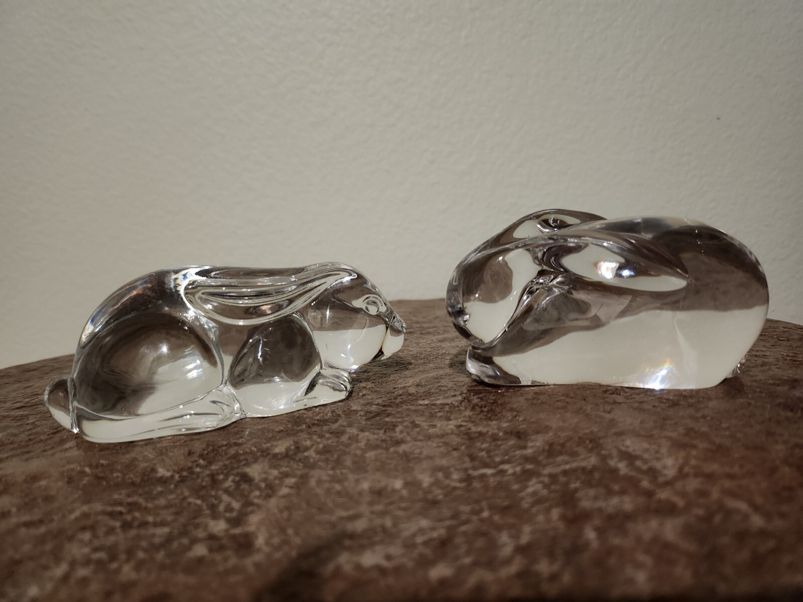 Bunny Rabbit Hare Figurine vtg Easter  Crystal Glass Set Of Two