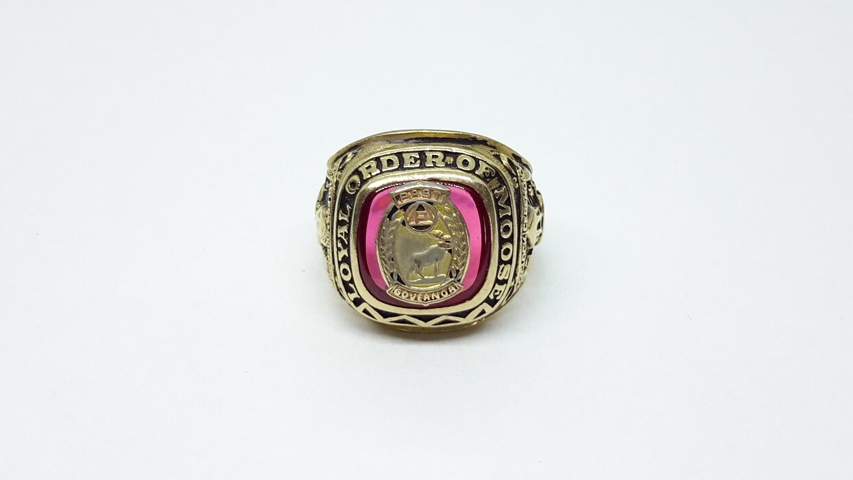 Vintage Loyal Order of Moose 10k Gold Men's Redstone Ring Vintage Loyal Order of Moose 10k Gold Men's Redstone Ring