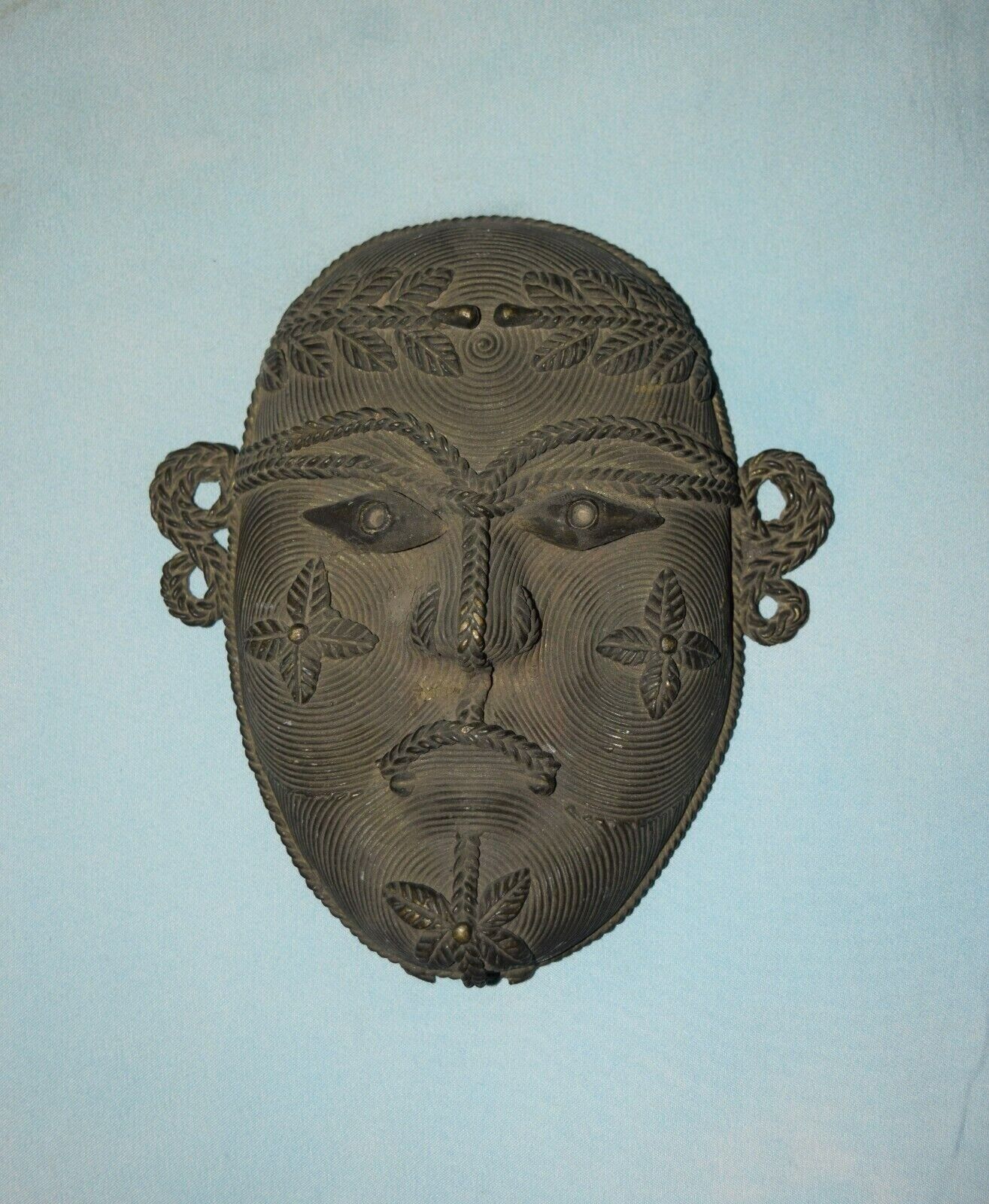 Brass Tribal Face Wall Decor With Holes in the Ears But Without Fixing Holes HK4