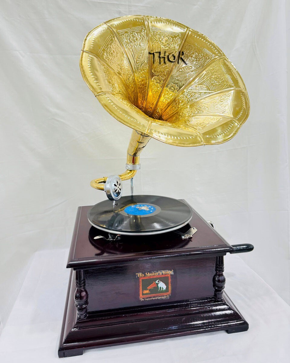 His Masters Voice, repro - 78RPM Gramophone His Masters Voice, repro - 78RPM Gramophone