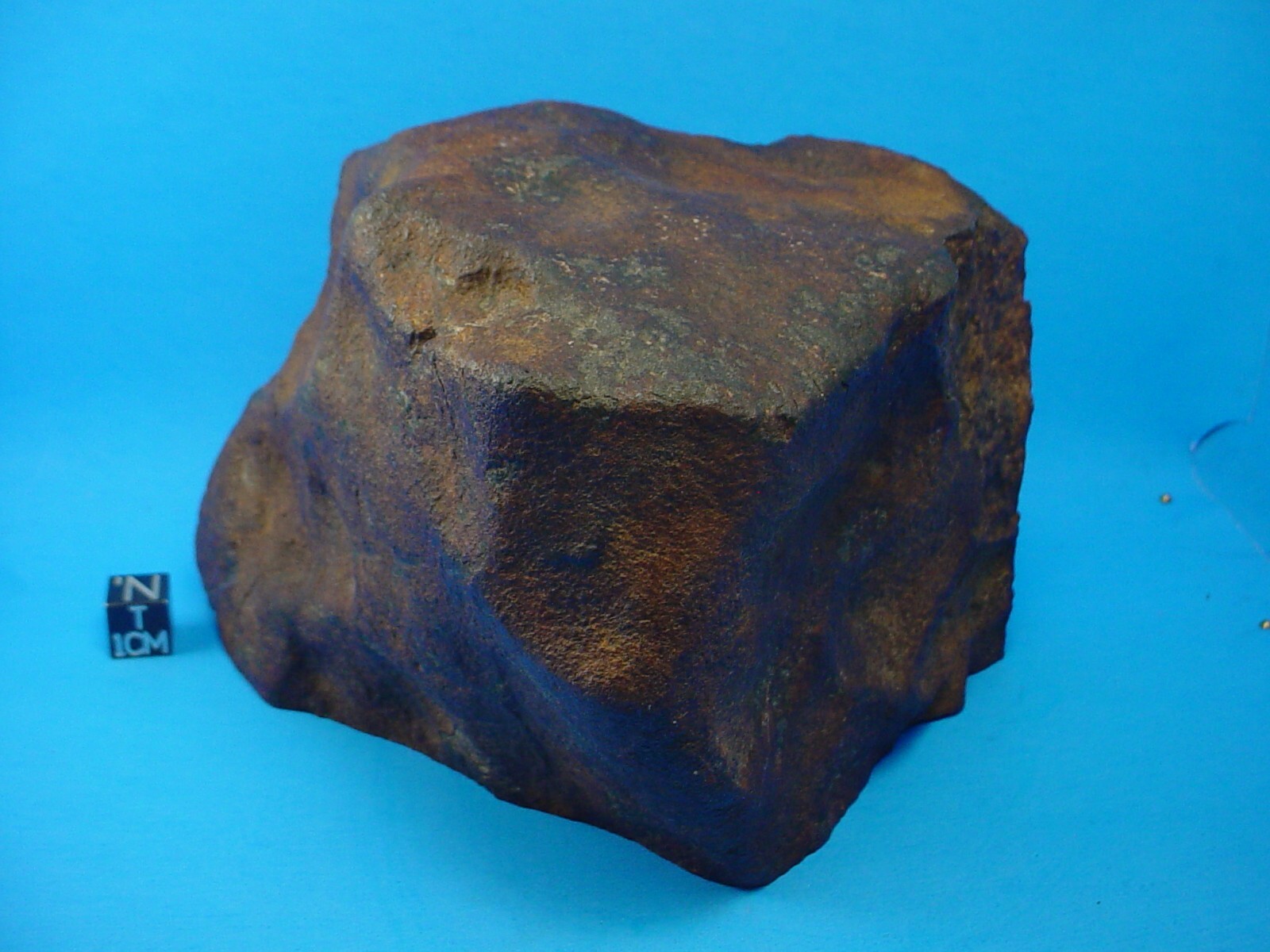 1975, Eads H4 Meteorite, Kiowa Co., Colorado USA 1765 grams great FUSION CRUST 1975, Eads H4 Meteorite, Kiowa Co., Colorado USA 1765 grams great FUSION CRUST