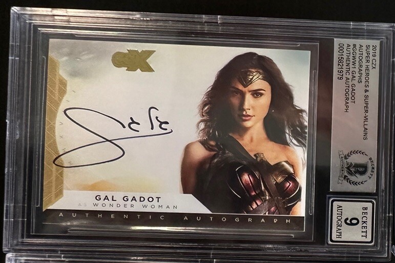 2019 CZX Super Heroes & Super-Villains Gal Gadot Autograph Wonder /99 BGS 9 2019 CZX Super Heroes & Super-Villains Gal Gadot Autograph Wonder /99 BGS 9