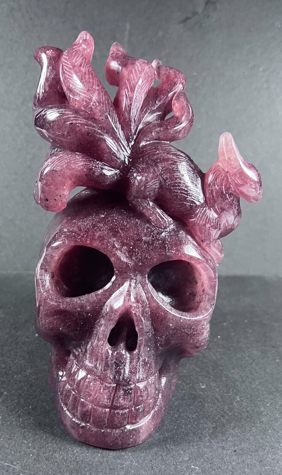 HUGE SPECIAL STRAWBERRY RED QUARTZ SKULL 2.4 kilo 7 INCHES TALL HUGE SPECIAL STRAWBERRY RED QUARTZ SKULL 2.4 kilo 7 INCHES TALL