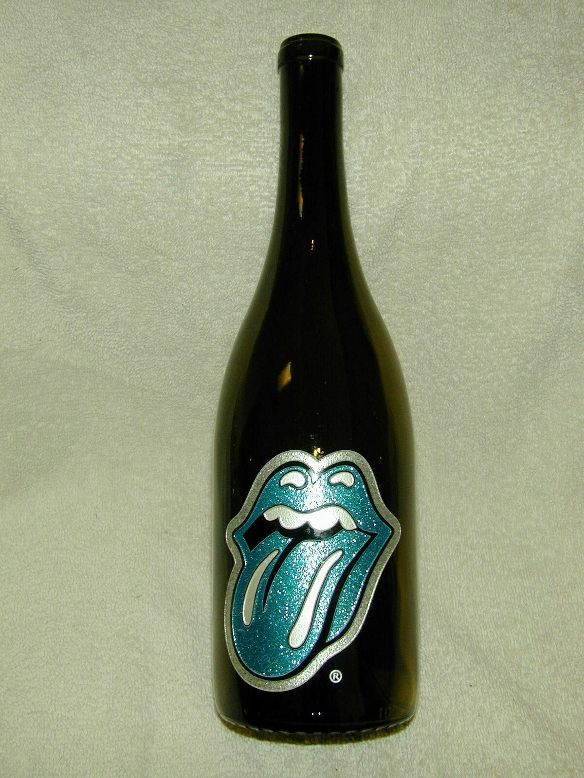 (1) ROLLING STONES STICKY FINGERS (BLUE) WINE BOTTLE EMPTY 405 OF 1000  EMPTY