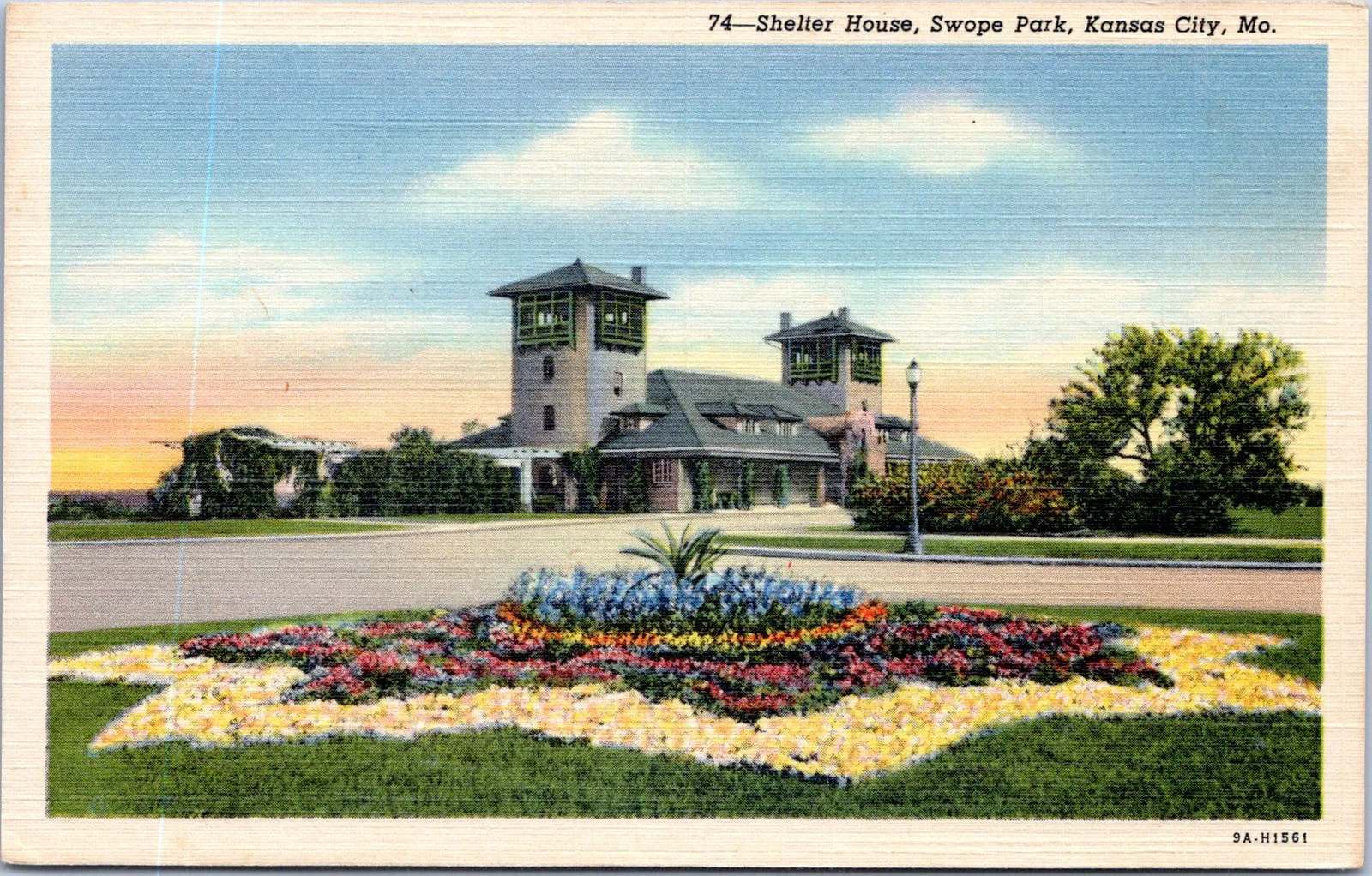 Kansas City, Missouri - Shelter House, Swope Park Postcard