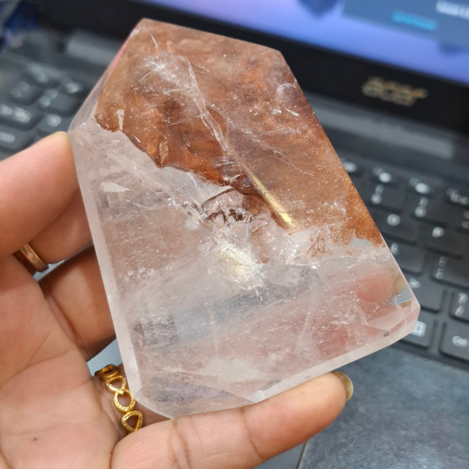 Natural Satyaloka Crystal Rainbow Quartz With Red Lithium Quartz 226 Gram Natural Satyaloka Crystal Rainbow Quartz With Red Lithium Quartz 226 Gram