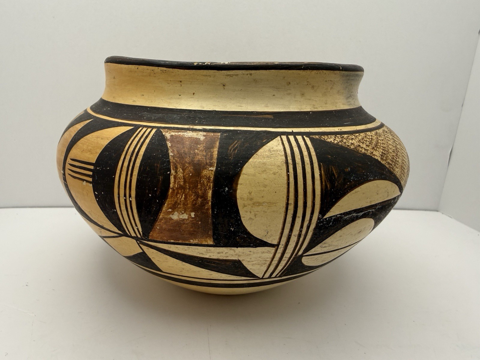 Rare 1930’s Seed Jar By Hopi- Tewa Potter Paqua Naha - 1st Frog Woman 6 1/2 Dia.