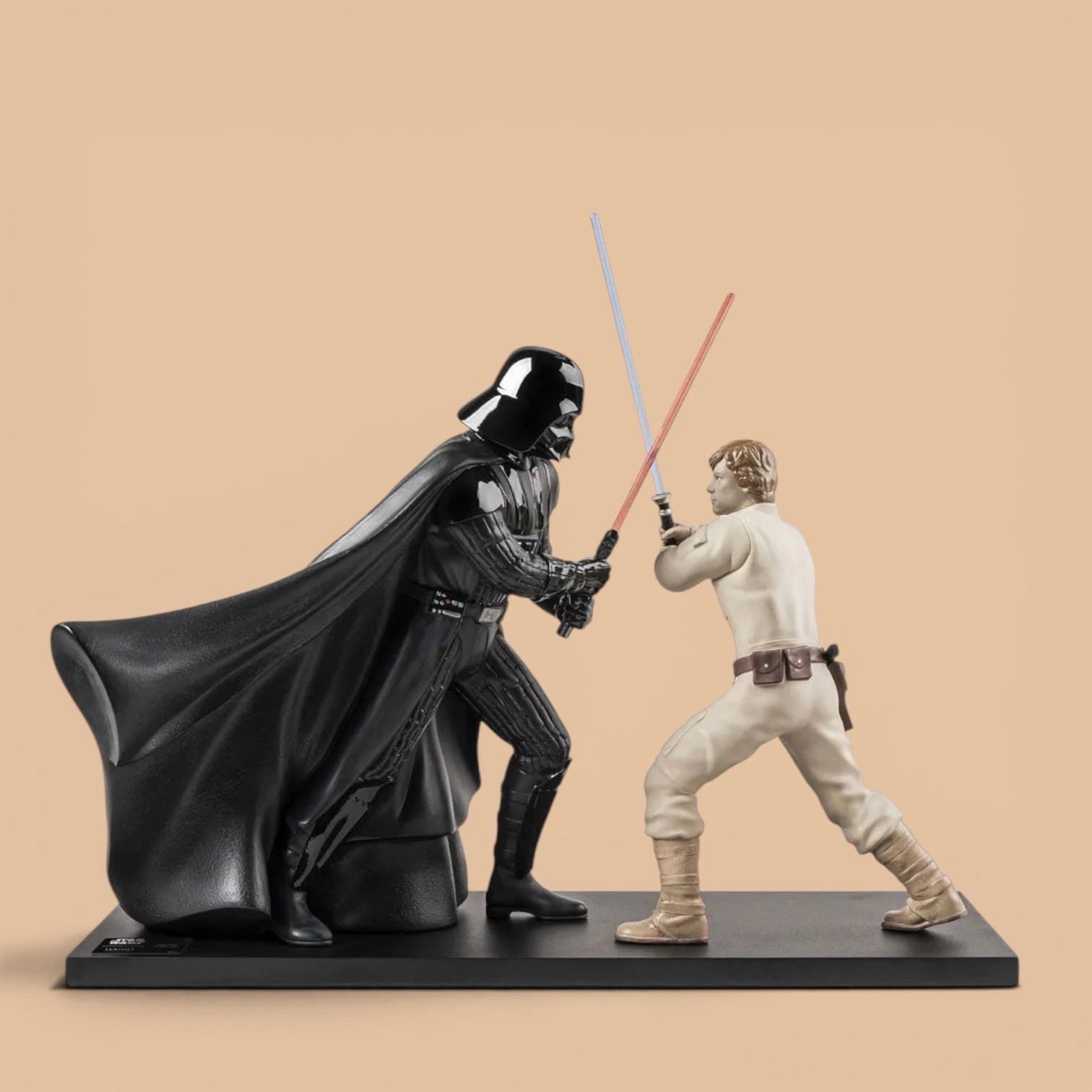 Lladro - Star Wars - Bespin Battle Sculpture - Limited Edition Lladro - Star Wars - Bespin Battle Sculpture - Limited Edition