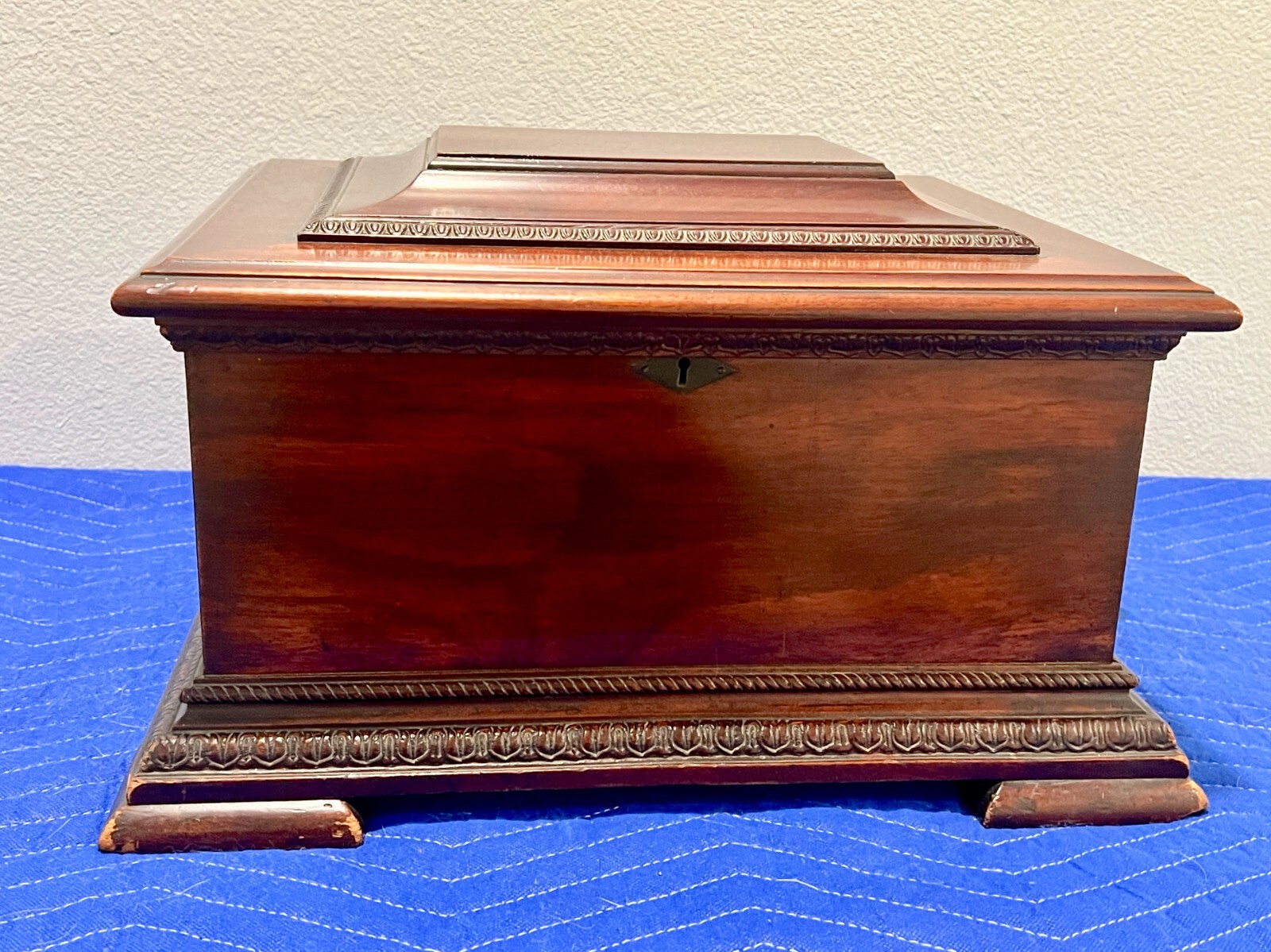 STELLA SWISS MADE RARE ANTIQUE 9 9/16 METAL DISC MUSIC PLAYER 34 DISCS WORKING STELLA SWISS MADE RARE ANTIQUE 9 9/16 METAL DISC MUSIC PLAYER 34 DISCS WORKING
