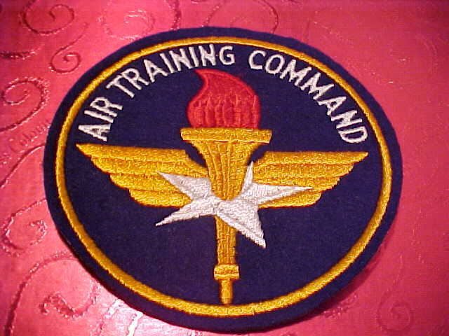 CERTIFIED W.W.2 U.S. ARMY AIR TRAINING COMMAND PATCH ORIGINAL UNUSED 5 X 5 INCH CERTIFIED W.W.2 U.S. ARMY AIR TRAINING COMMAND PATCH ORIGINAL UNUSED 5 X 5 INCH