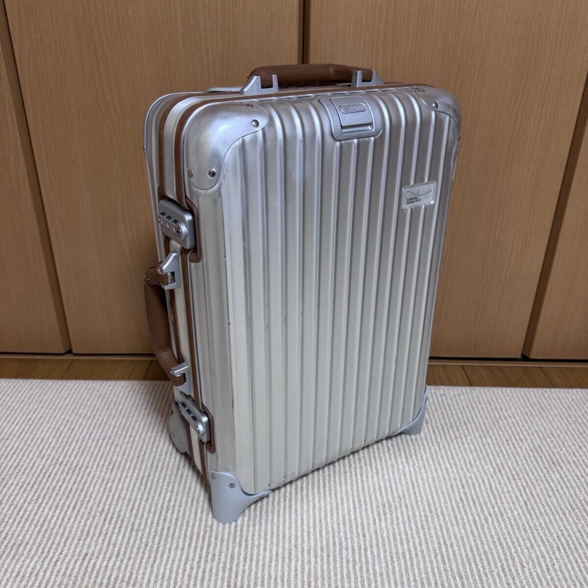 Rimowa Lufthansa 32L Silver 2 wheels Carry Case Suitcase