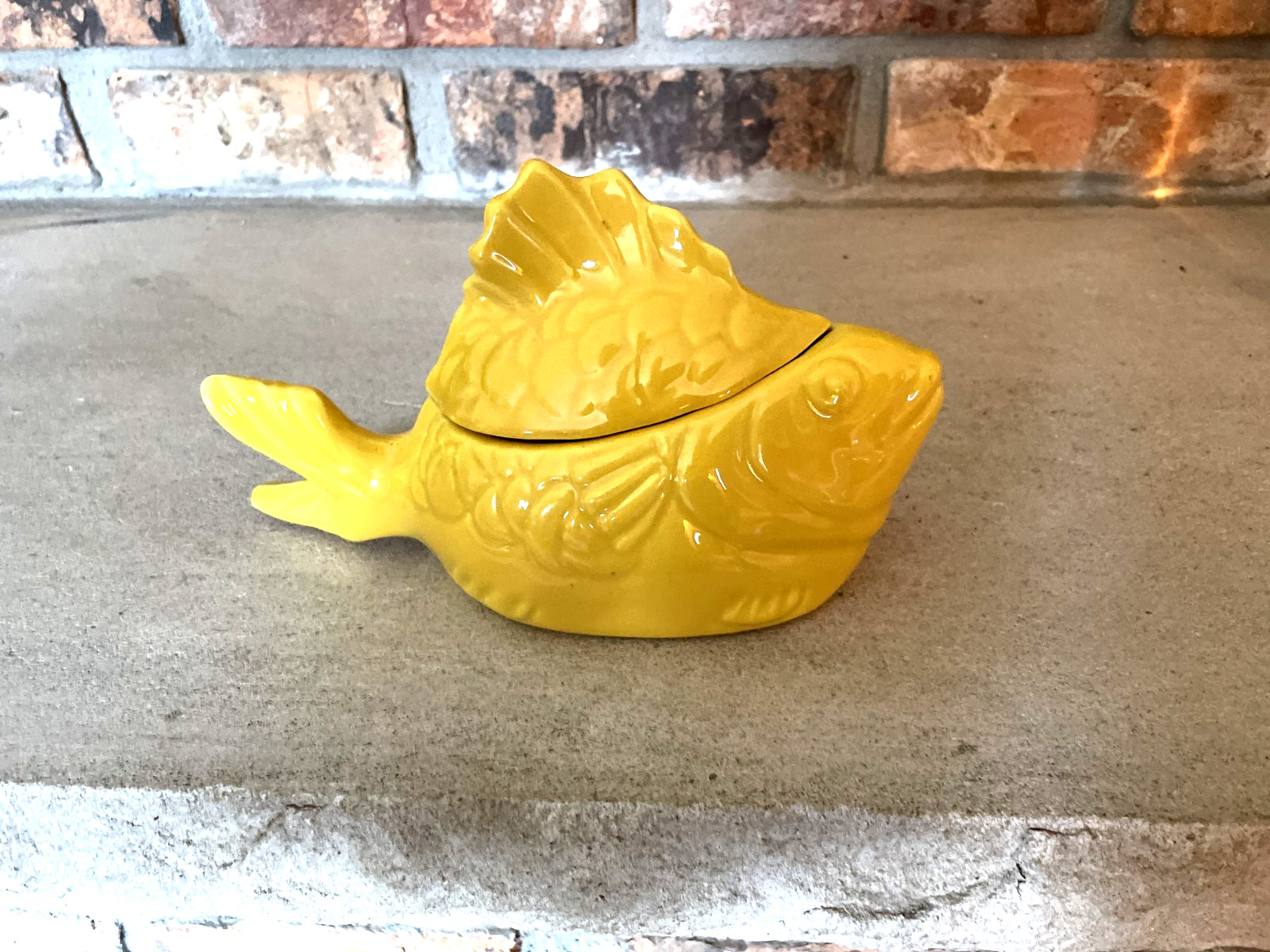Hollydale Pottery Chicken of the Sea Tuna baker  casserole lidded dish 1940's