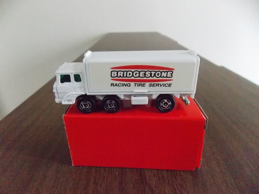 Takara Tomy Tomica Mitsubishi Fuso Wing Roof Truck Race Promo Item Takara Tomy Tomica Mitsubishi Fuso Wing Roof Truck Race Promo Item