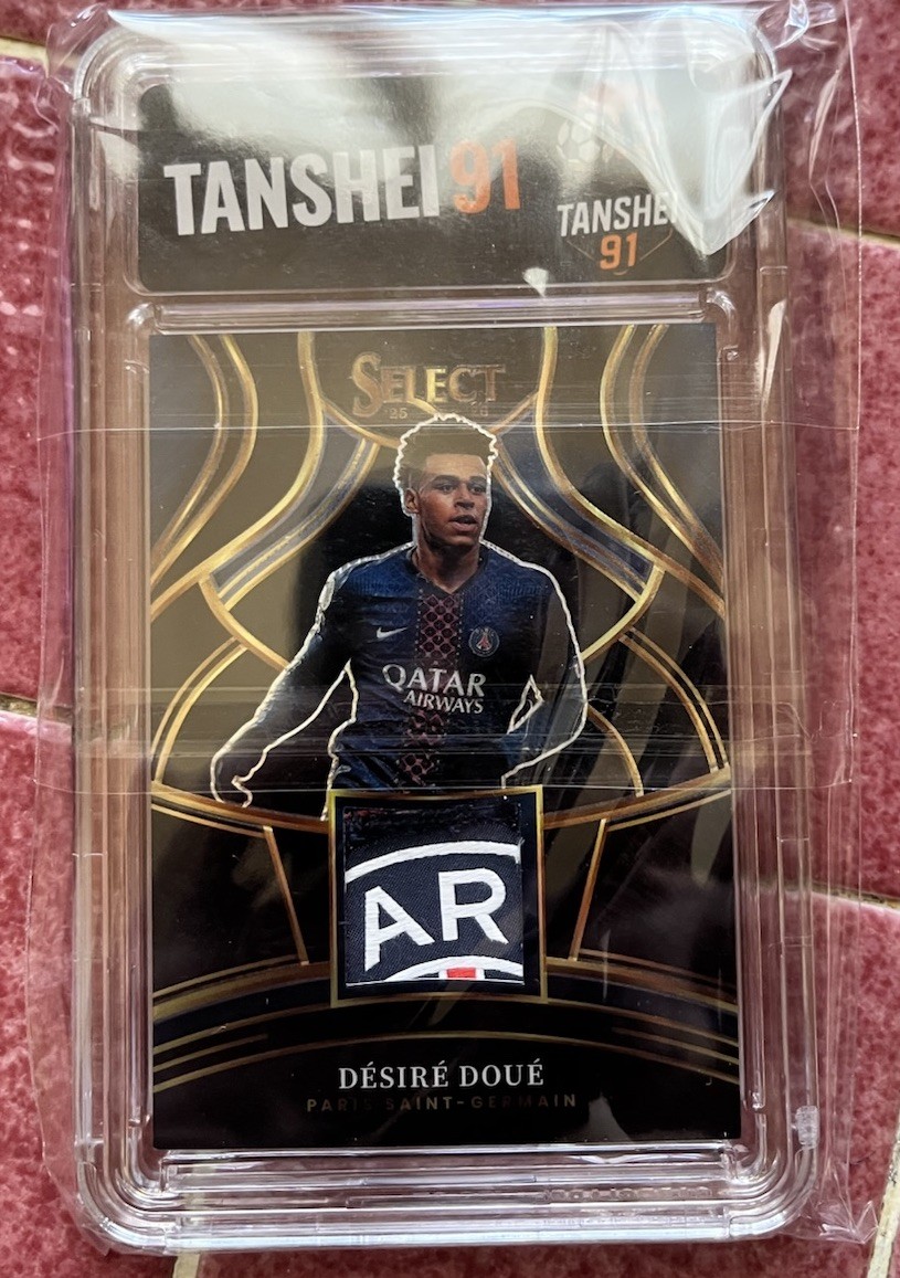 2025-26 Panini Select Ligue 1 Desire Doue ONE OF ONE PSG TEAM LOGO PATCH 1/1