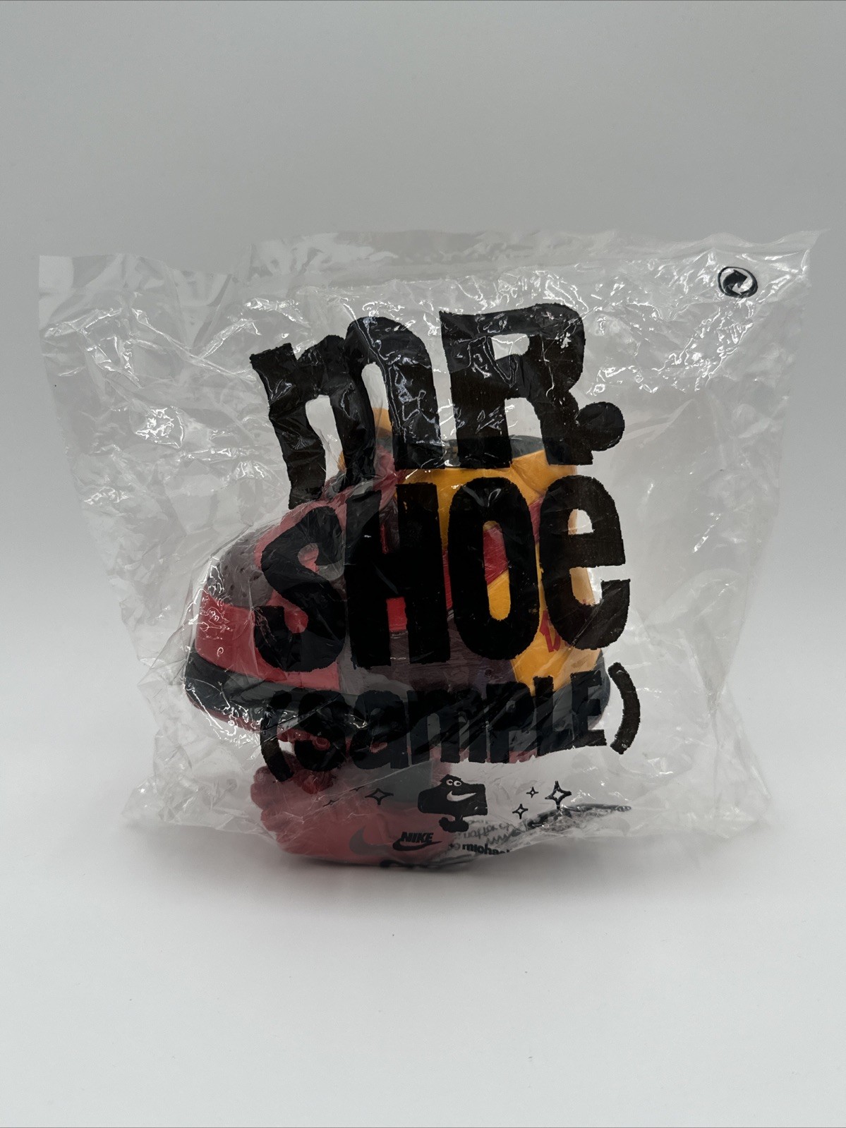 Nike Mr. Shoe Sample Michael Lau Crazysmiles Lebron James Hater Brand New 24/100 Nike Mr. Shoe Sample Michael Lau Crazysmiles Lebron James Hater Brand New 24/100