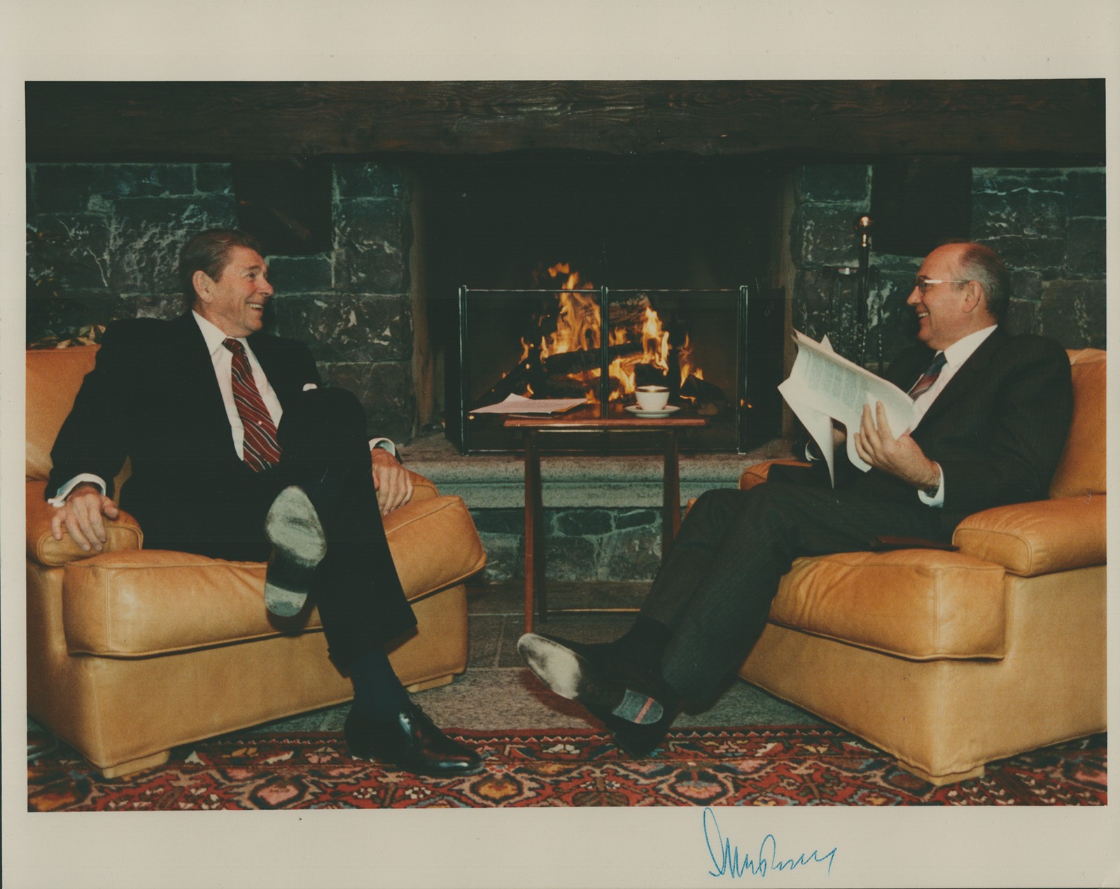 MIKHAIL S. GORBACHEV (RUSSIA) - AUTOGRAPHED SIGNED PHOTOGRAPH MIKHAIL S. GORBACHEV (RUSSIA) - AUTOGRAPHED SIGNED PHOTOGRAPH