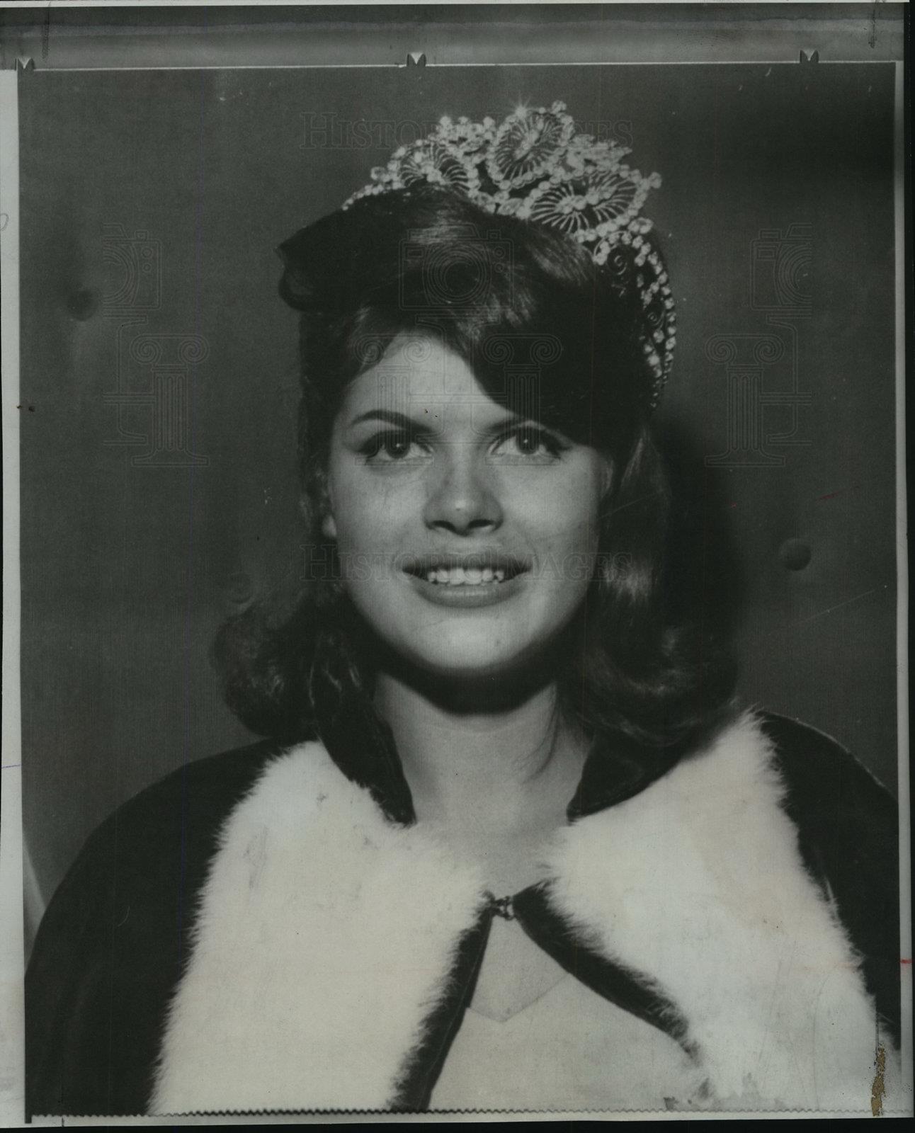 1966 Press Photo Miss USA Denise Blair of Layton, Ohio chosen at Columbus