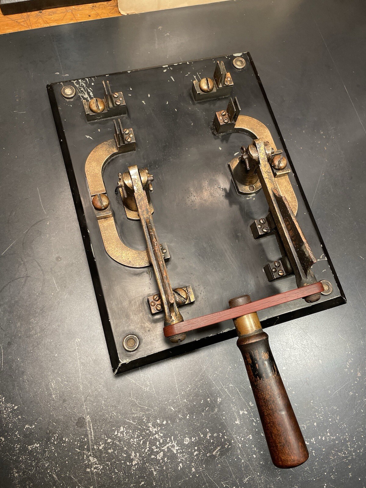antique switch Thomson Houston dynamo switch lamp era Thomson Houston socket