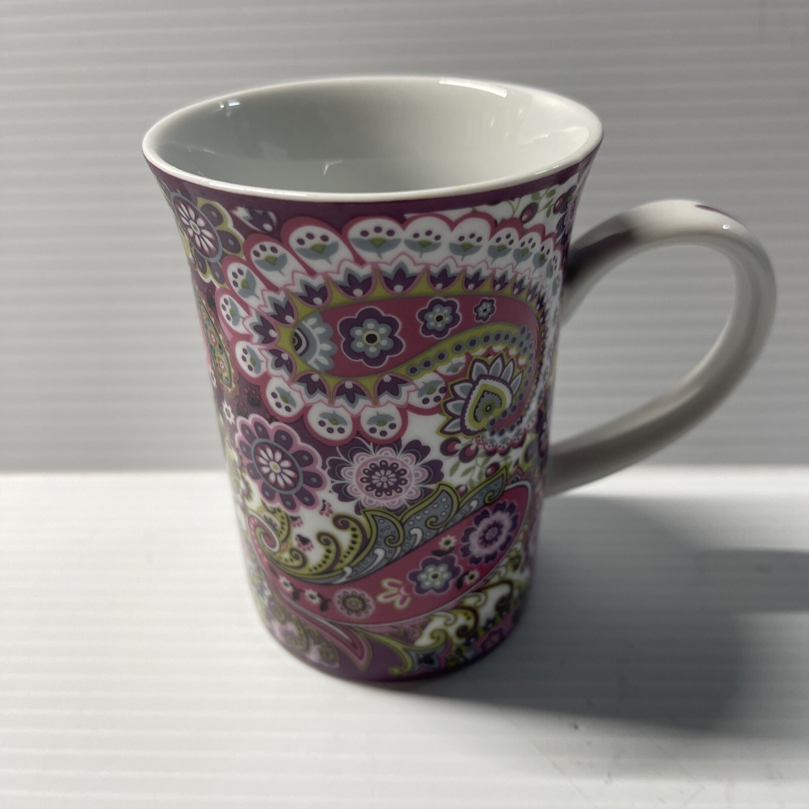 Vera Bradley Very Berry Paisley Coffee Tea Cup Mug Super Shape Nice Design