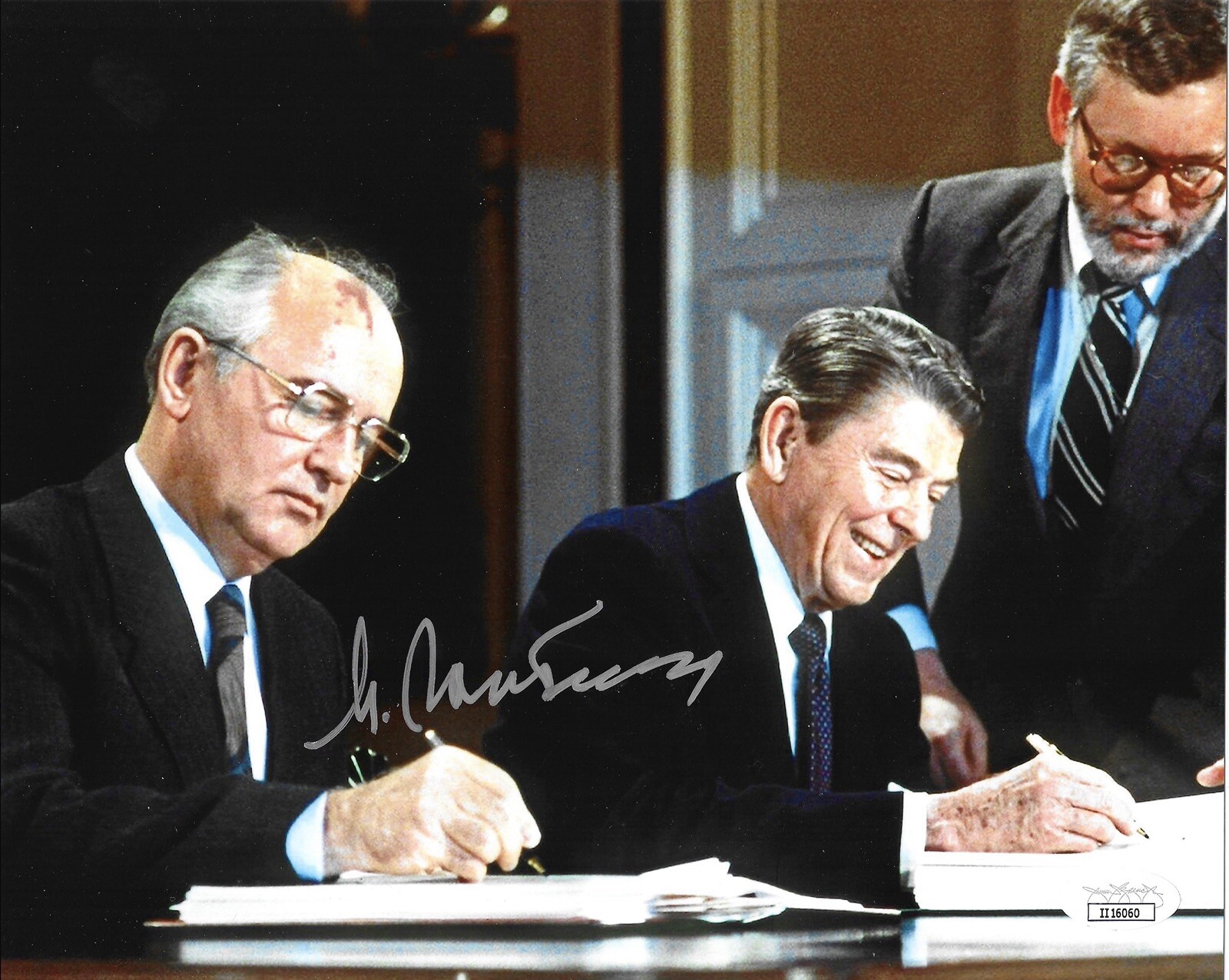 MIKHAIL GORBACHEV SIGNED 8X10 PRESIDENT RUSSIA USSR LEADER B JSA COA JFK MIKHAIL GORBACHEV SIGNED 8X10 PRESIDENT RUSSIA USSR LEADER B JSA COA JFK