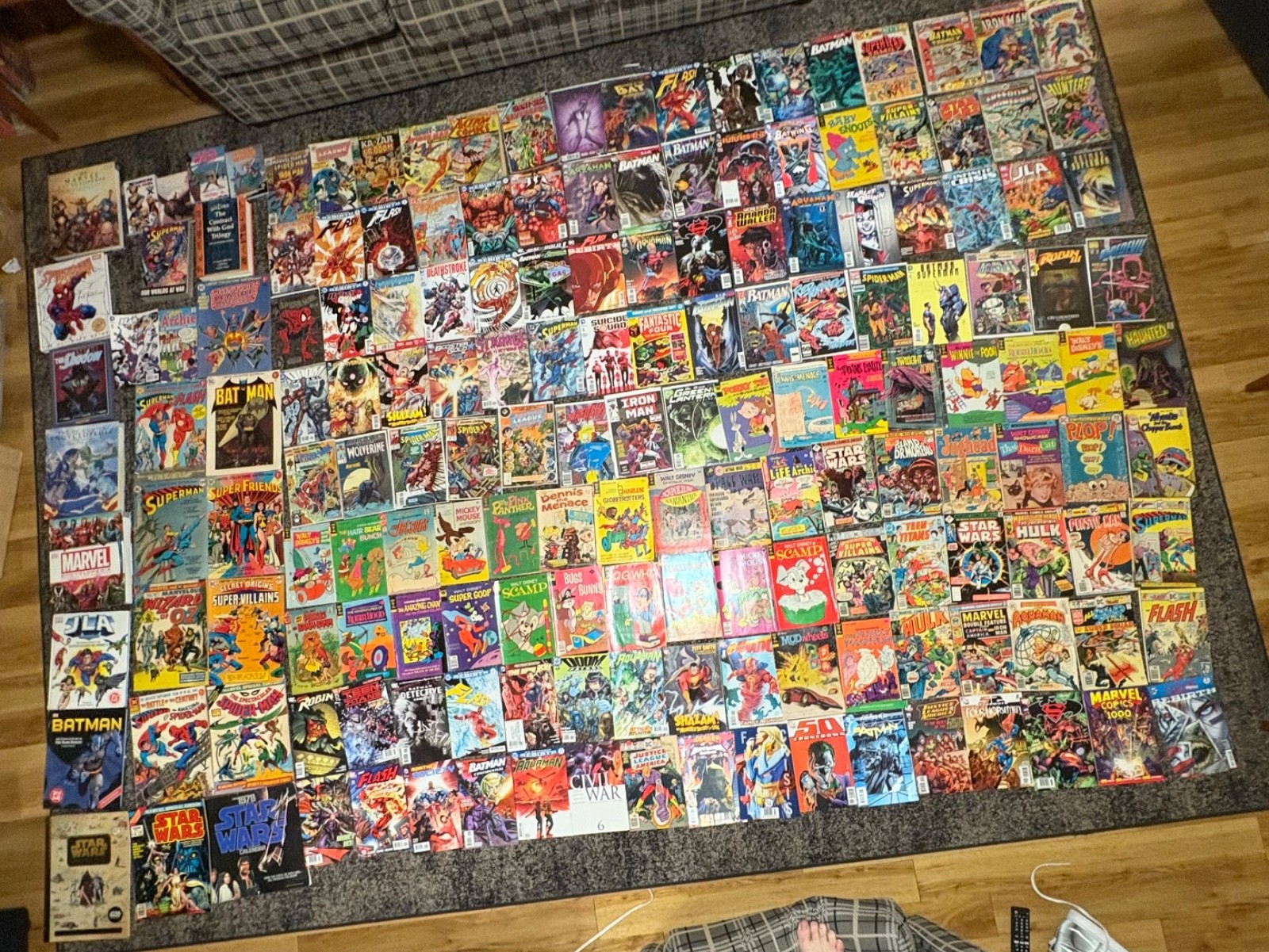 ComicCollection 9 Posters 198 Comics Charlston/Gold Key/Disney/DC/Marvel/Whitman