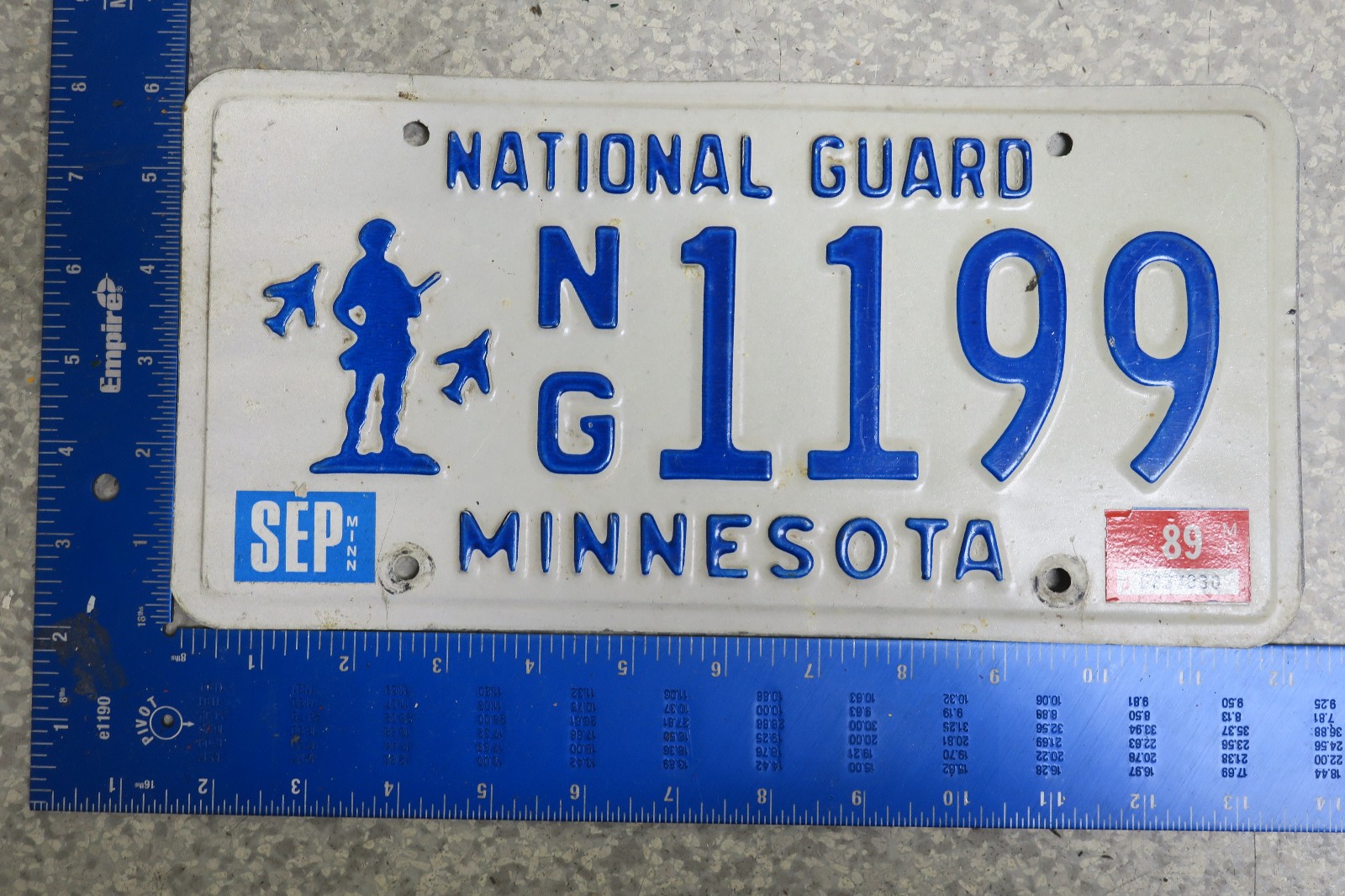 Minnesota License Plate Tag MN 1989 National Guard Veteran Graphic # 1199