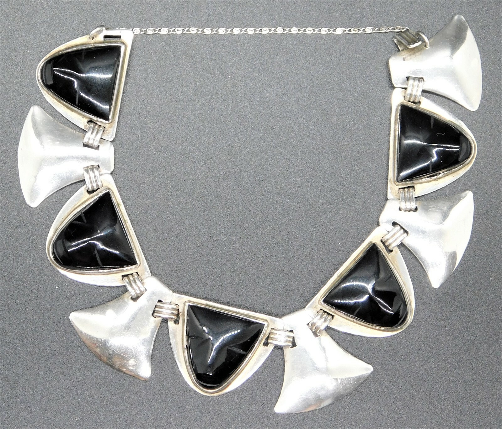 TAXCO MEXICO STERLING & ONYX CARVED MASKS BRACELET SIGNED AP ABRAHAM PAZ TAXCO MEXICO STERLING & ONYX CARVED MASKS BRACELET SIGNED AP ABRAHAM PAZ