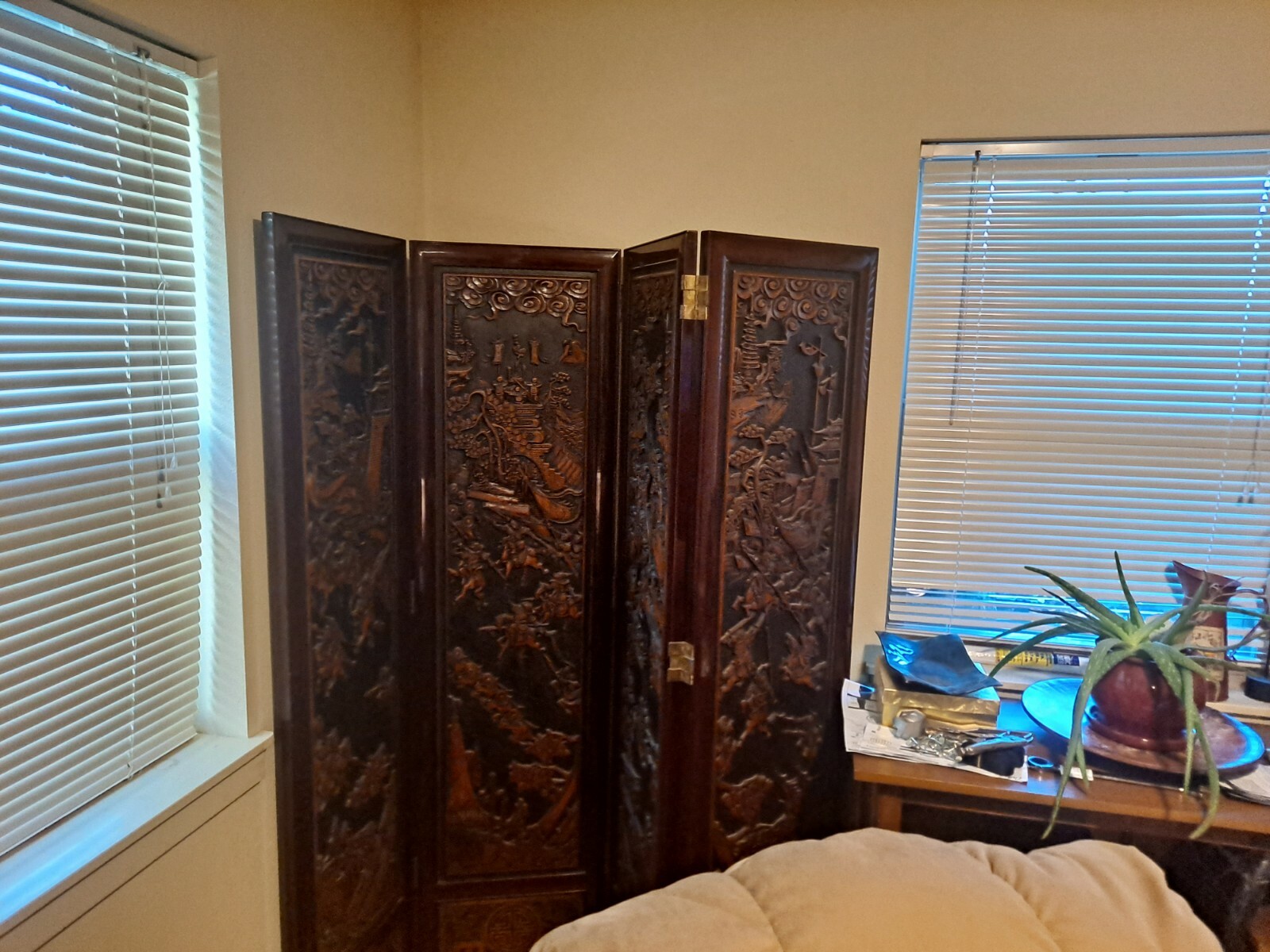 Beautiful Vintage Japanese Hand Carved Teak Wood 4 Panal Screen