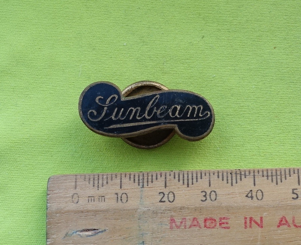 1920s Sunbeam (British) enamel badge motor car automobile (1901-37)