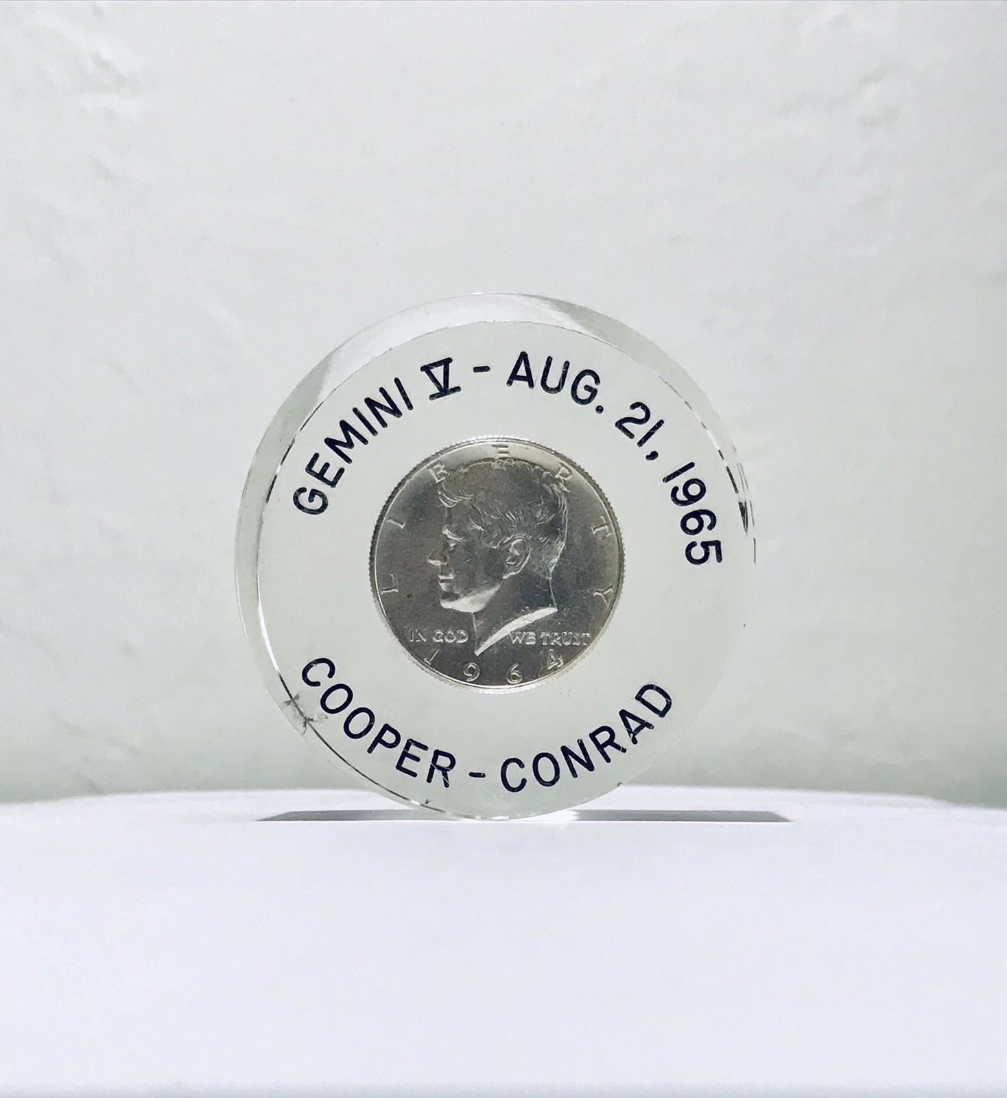 Gemini Space Flown Coin Gemini V * SPACE FLOWN ARTIFACT Gemini Space Flown Coin Gemini V * SPACE FLOWN ARTIFACT
