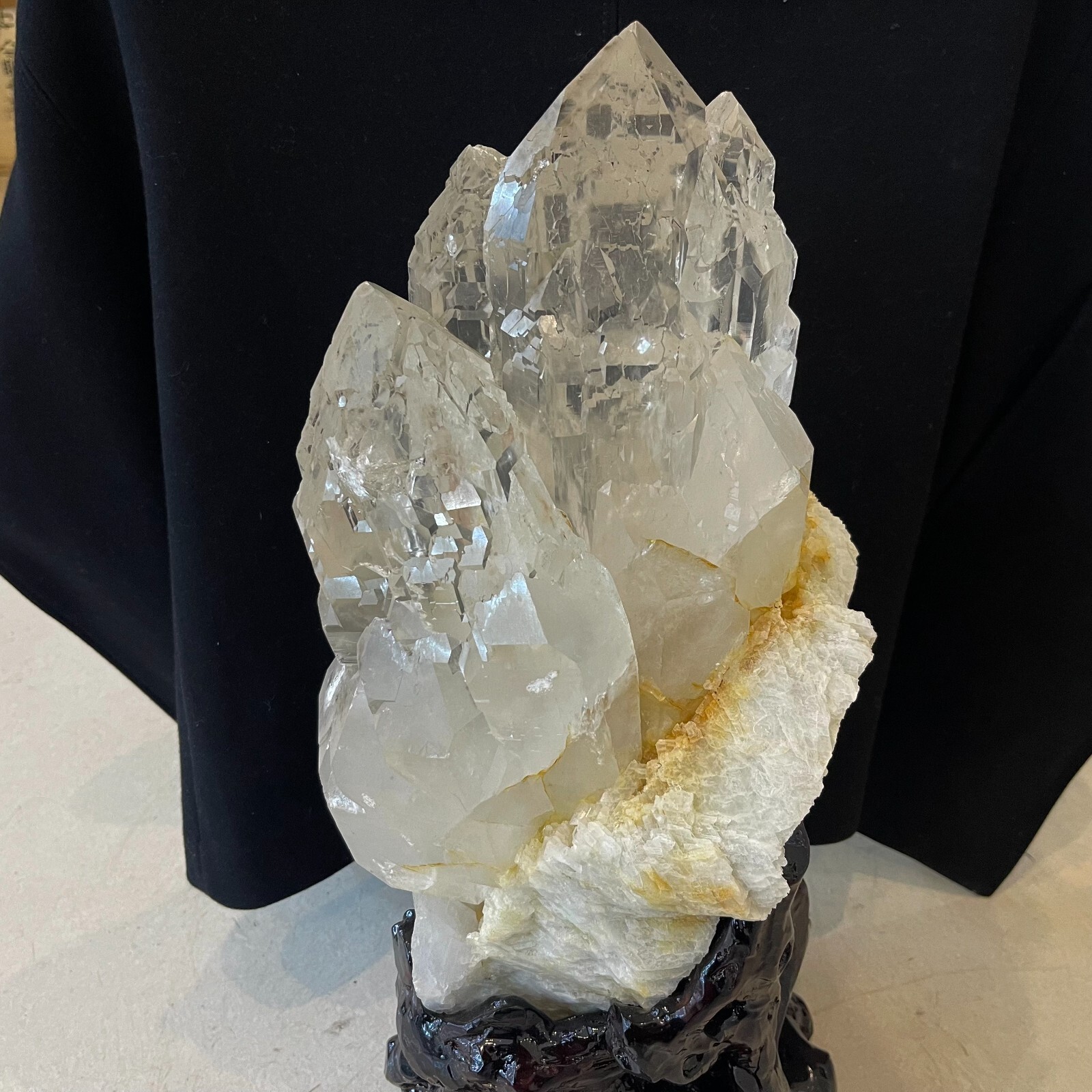 51.82LB Colombia Natural high-quality clear quartz castle crystal specimen+stand 51.82LB Colombia Natural high-quality clear quartz castle crystal specimen+stand