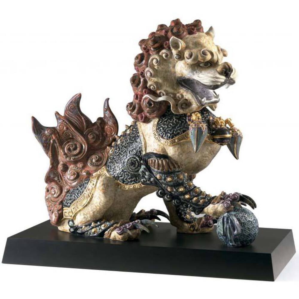 Lladro Guardian Lion Red Figurine 01001993 Lladro Guardian Lion Red Figurine 01001993