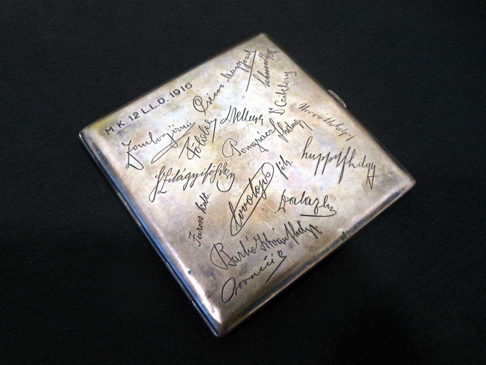WW1 Austro-Hungarian - SILVER CIGARETTE CASE - PRESENTATION PIECE - M.K. 12 LLO WW1 Austro-Hungarian - SILVER CIGARETTE CASE - PRESENTATION PIECE - M.K. 12 LLO