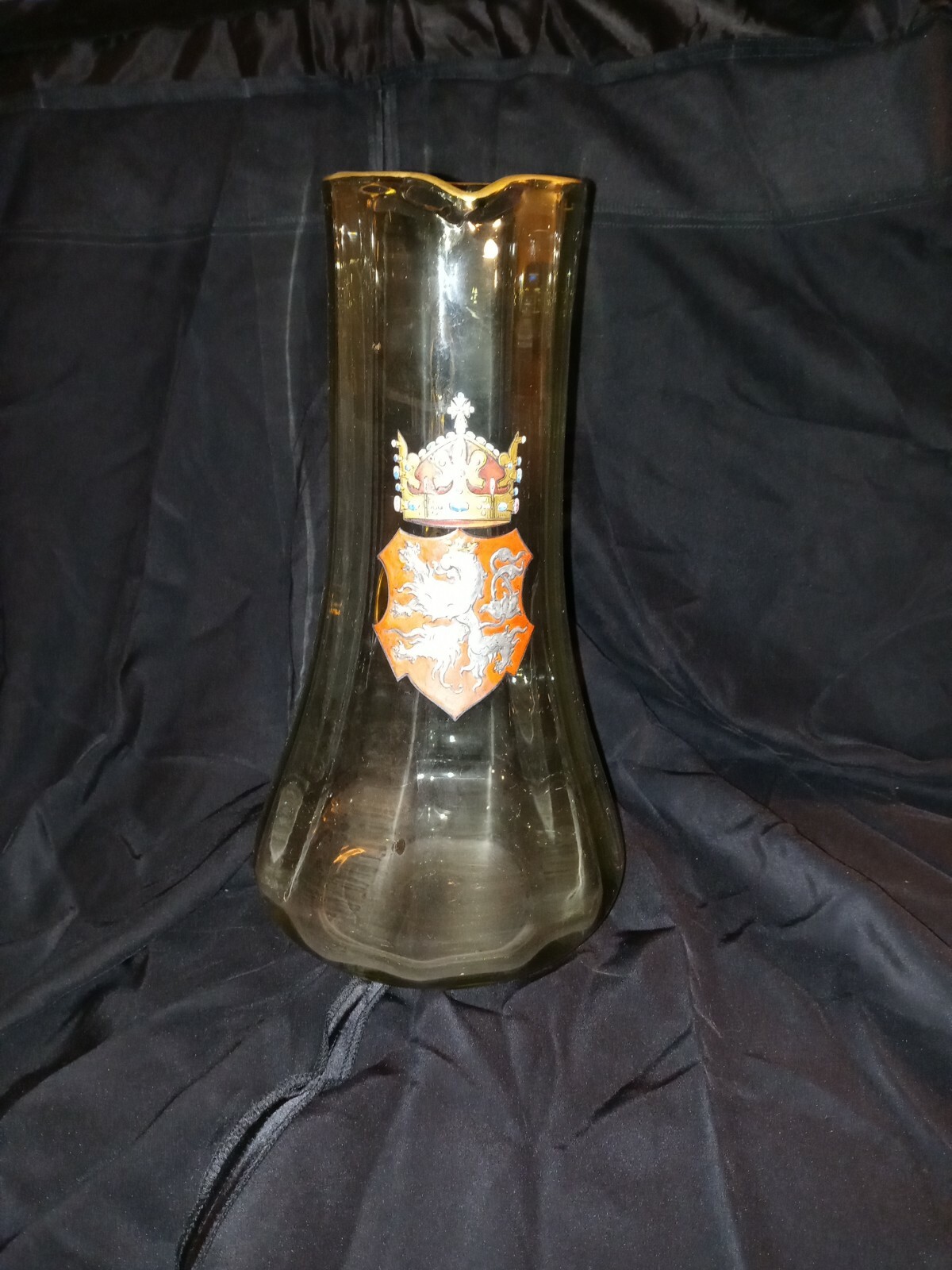 Harrach Moser , Lobmeyr Armorial Enameled crested  glass 12