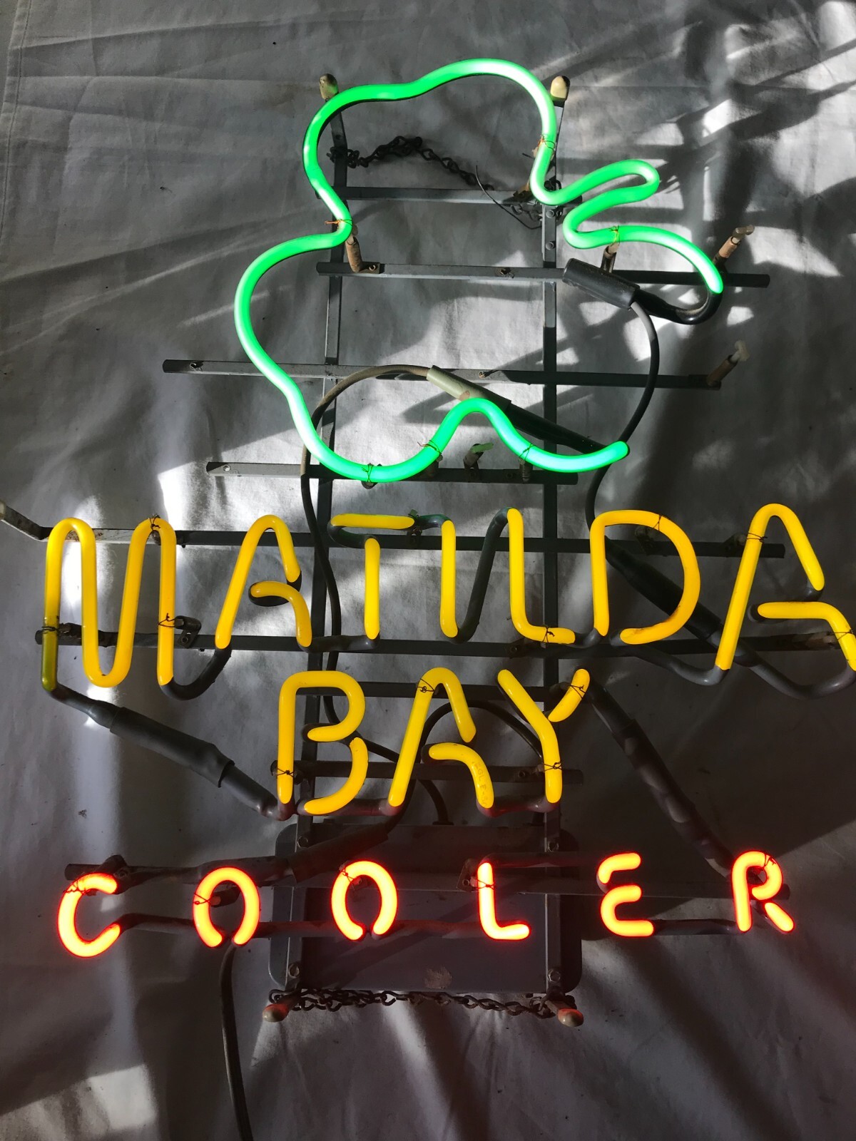 Rare MATILDA BAY Wine COOLER Vintage MILLER BREWING 3D SHAMROCK Bar SIGN 20x23½