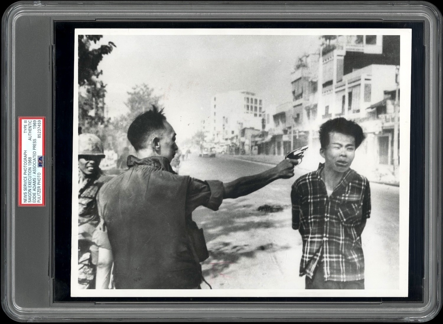 Saigon Execution 1968 Tet Offensive Vietnam War Type III Original Photo PSA/DNA