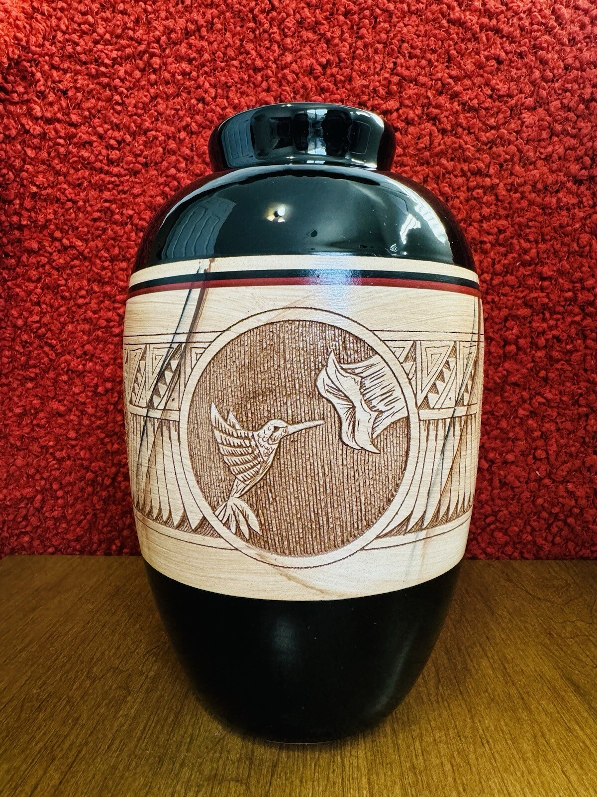 Large Mitchell Blackhorse Etched Pottery Vase Navajo Indigenous Hummingbird Bear Large Mitchell Blackhorse Etched Pottery Vase Navajo Indigenous Hummingbird Bear
