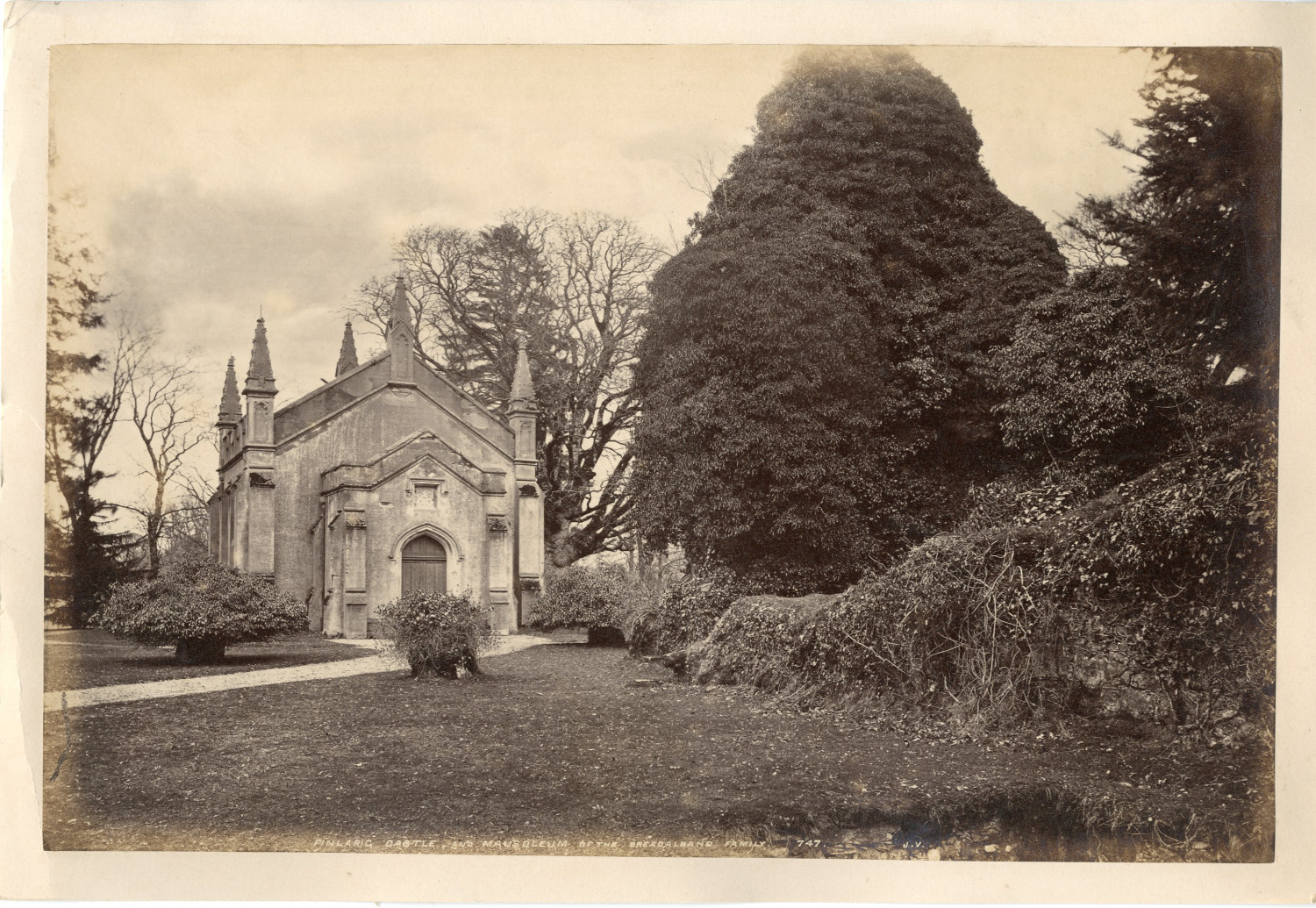 J.V. United Kingdom, Finlarig Castle and Mausoleum of the Breadalbane family vintag