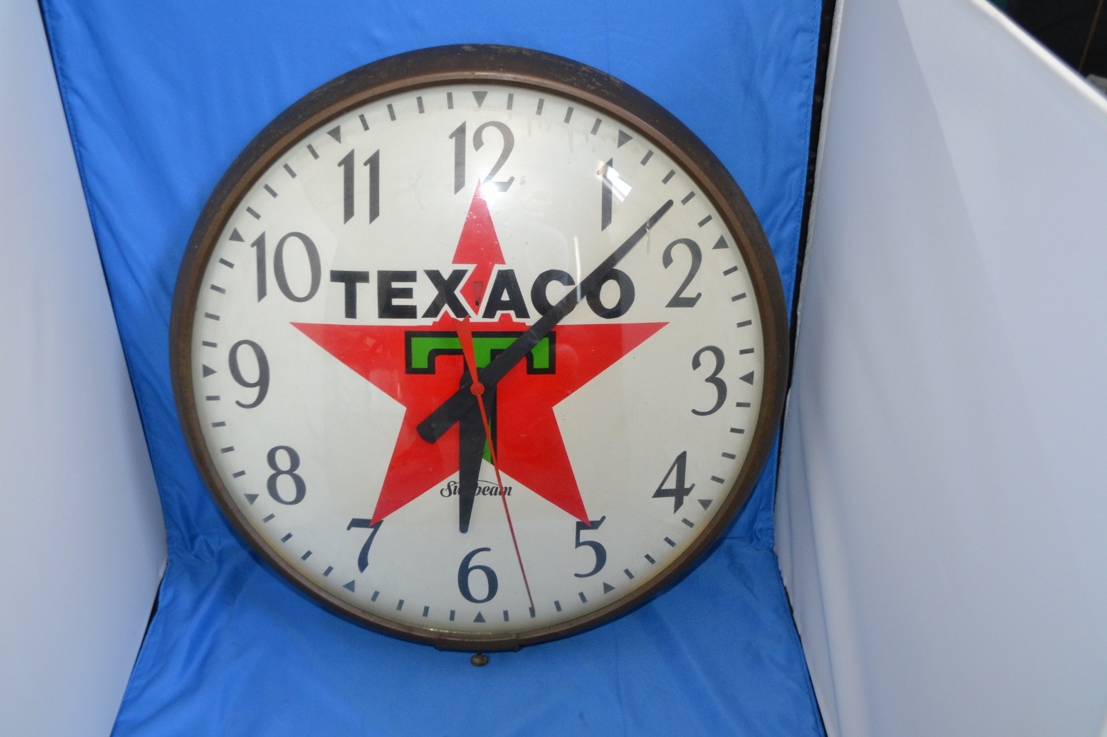 Vintage 1950s Sunbeam Texaco 16” Electric Advertising Clock Model C006 Works Vintage 1950s Sunbeam Texaco 16” Electric Advertising Clock Model C006 Works