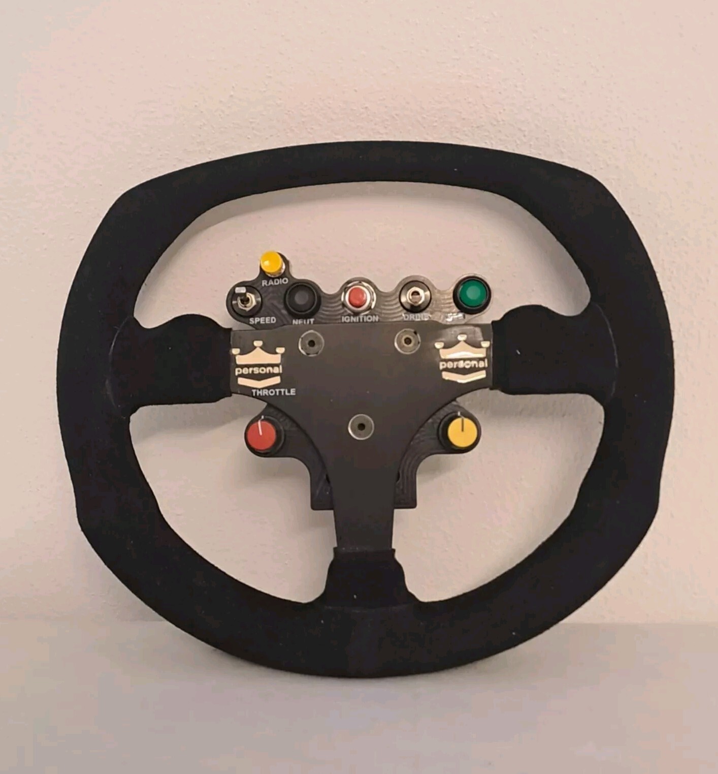 Original Steering Wheel Damon Hill Used 1997 Arrows F1 Team -Rare Formula 1 Item Original Steering Wheel Damon Hill Used 1997 Arrows F1 Team -Rare Formula 1 Item