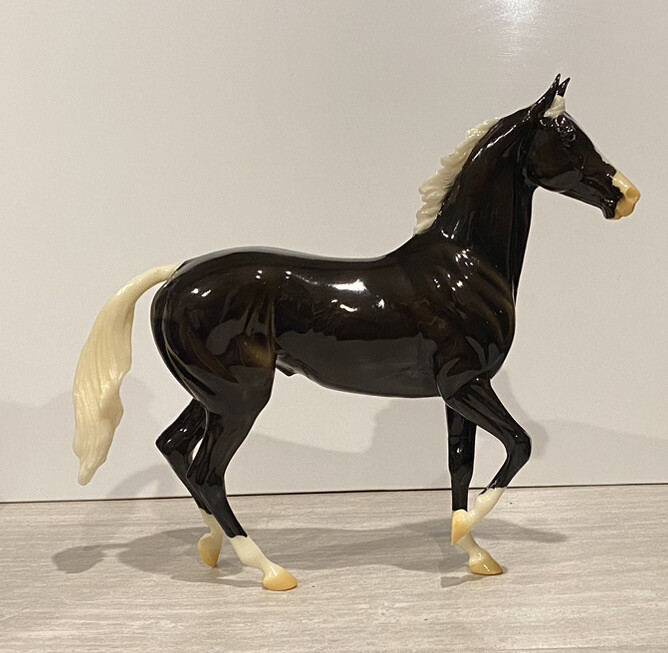 Breyer Glossy Charcoal Lonesome Glory Breyerfest Volunteer Model 2003 Very Rare