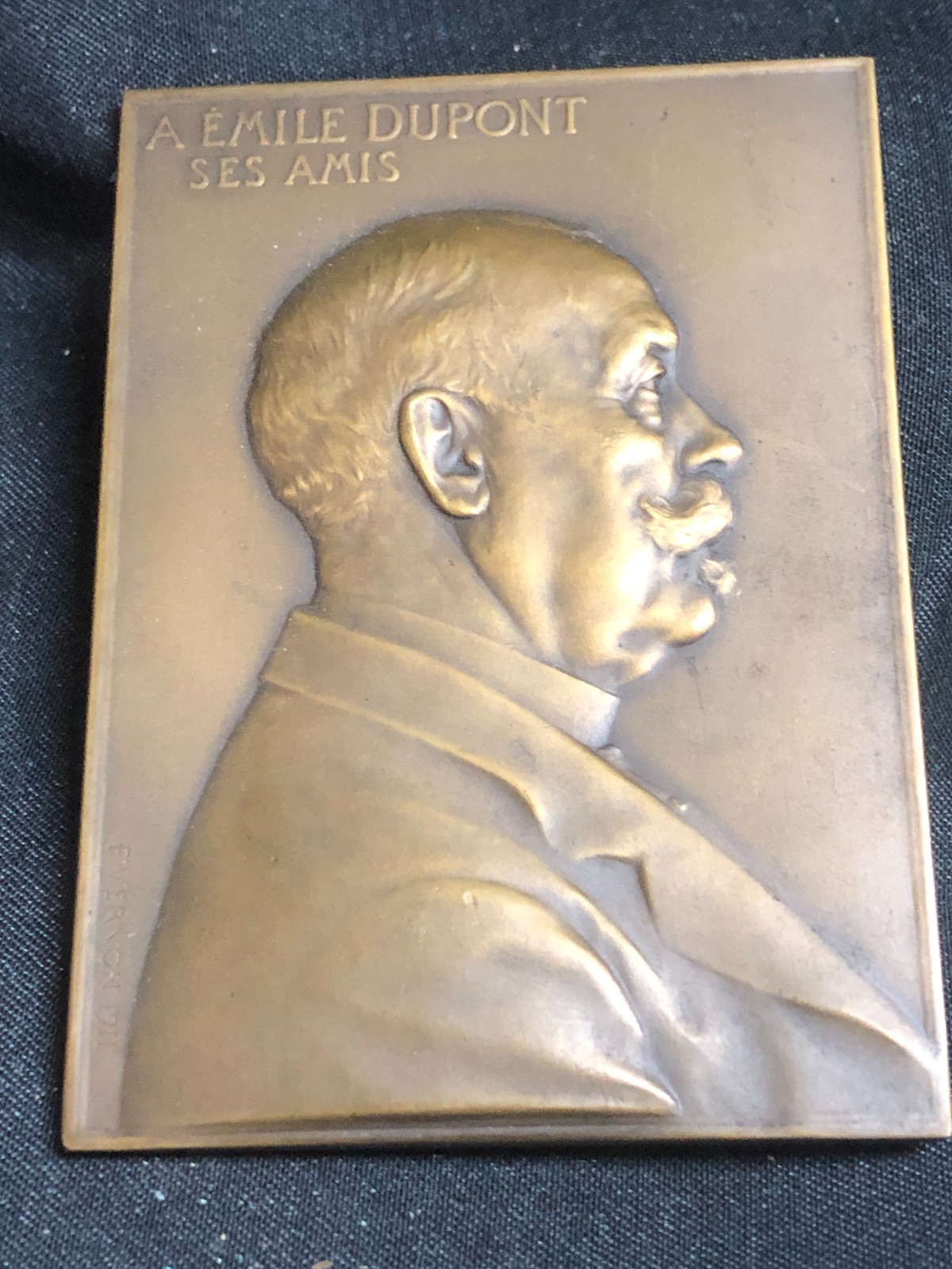 OLD BRONZE PLAQUE VERNON 1911 EMILE DUPOND SES AMIS