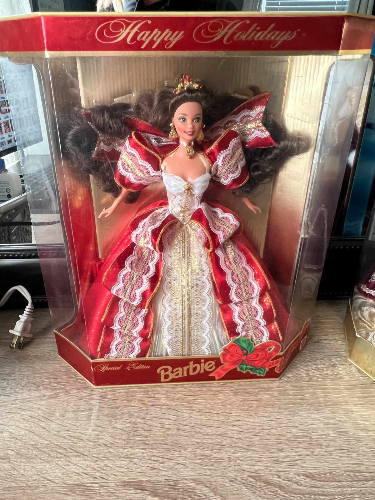 RARE-1997-NRFB- Holiday Barbie green eyes/blue on back of box RARE-1997-NRFB- Holiday Barbie green eyes/blue on back of box