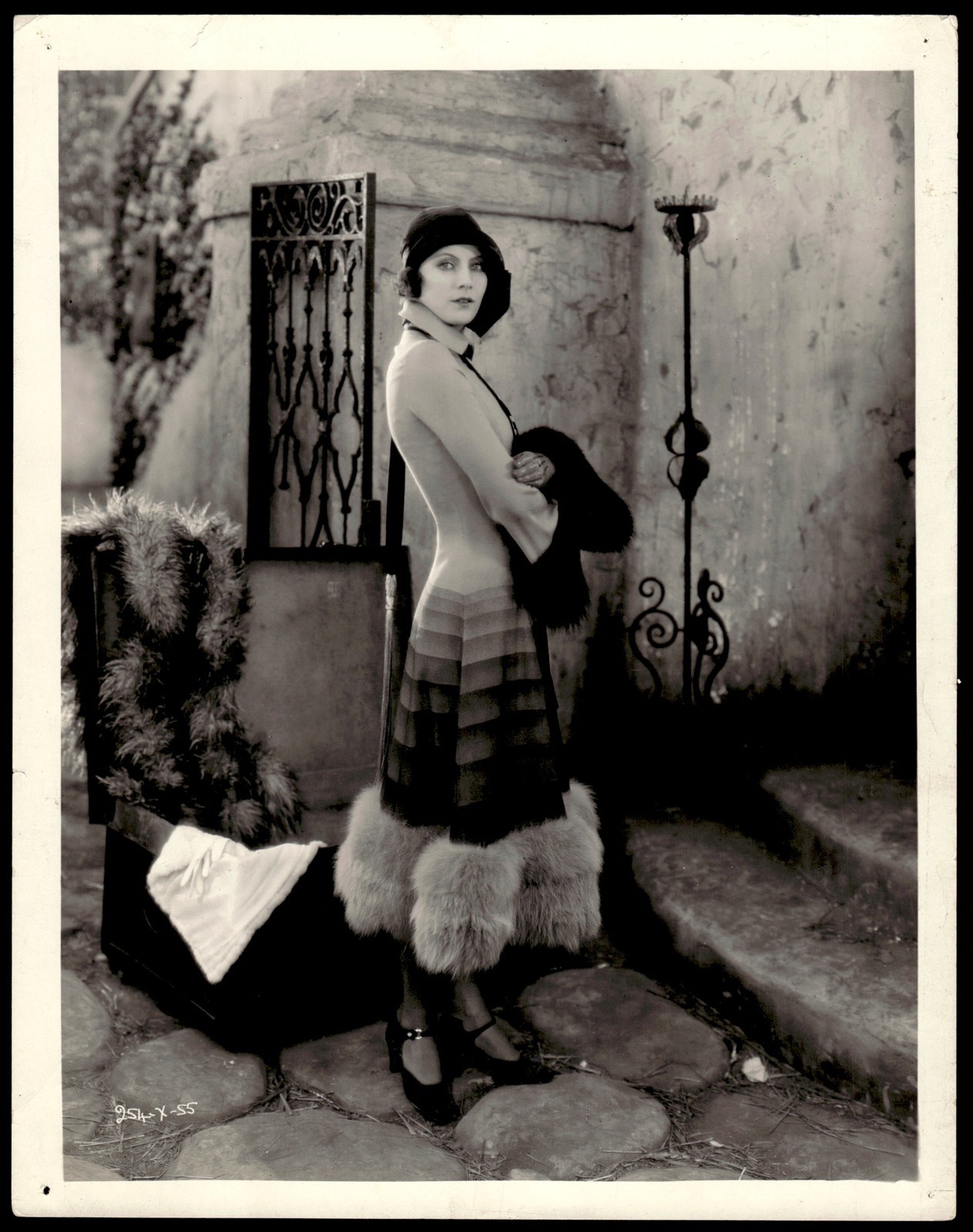 c1926 Greta Garbo Torrent 8x10 Original Studio Press Photo w/COA *Y5187 c1926 Greta Garbo Torrent 8x10 Original Studio Press Photo w/COA *Y5187