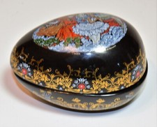 Palekh hand painted miniature artist A.Kochupalov egg music box READ DESCRIPTION picture