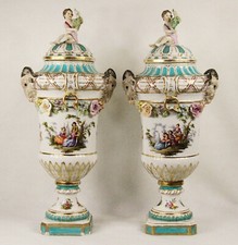 ANTIQUE K.P.M BERLIN GERMAN NEOCLASSICAL PORCELAIN PAIR OF VASES URNS c.1890 picture
