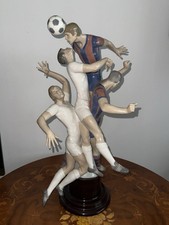 Lladro Figurine Barcelona Vs. Real Madrid Male Soccer Players #158/500 * Retired picture