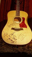 METALLICA AUTOGRAPHED / SIGNED TAYLOR GUITAR BY ENTIRE BAND PASSES & PHOTOS picture